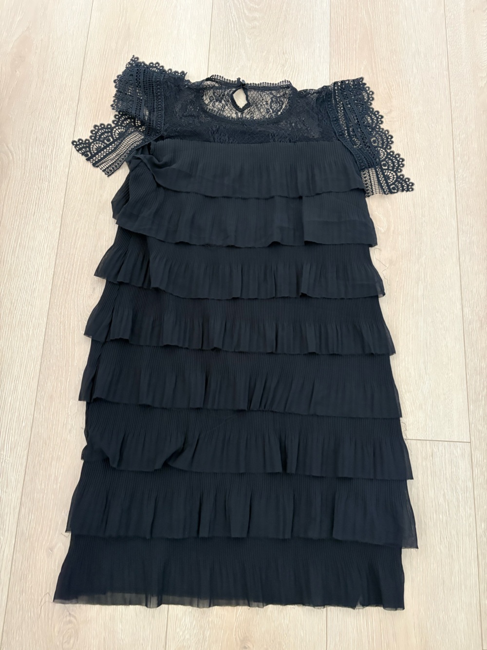 Black Lace Trim Tiered Midi Dress - Brand:
